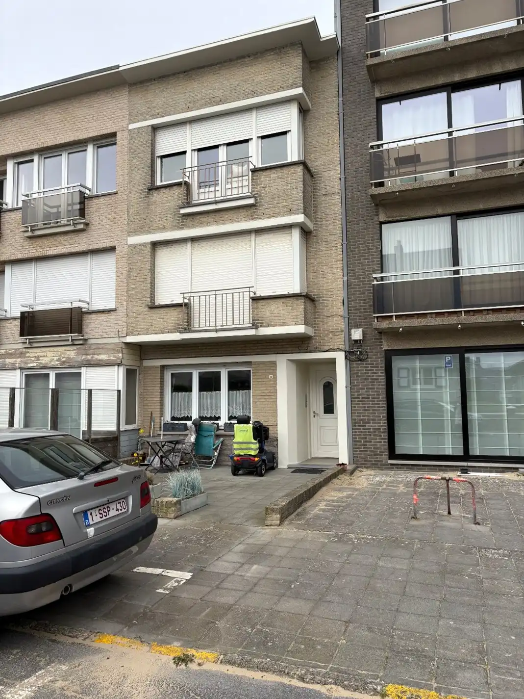 Te koop: verzorgd en zonnig appartement vlak bij zee foto 16