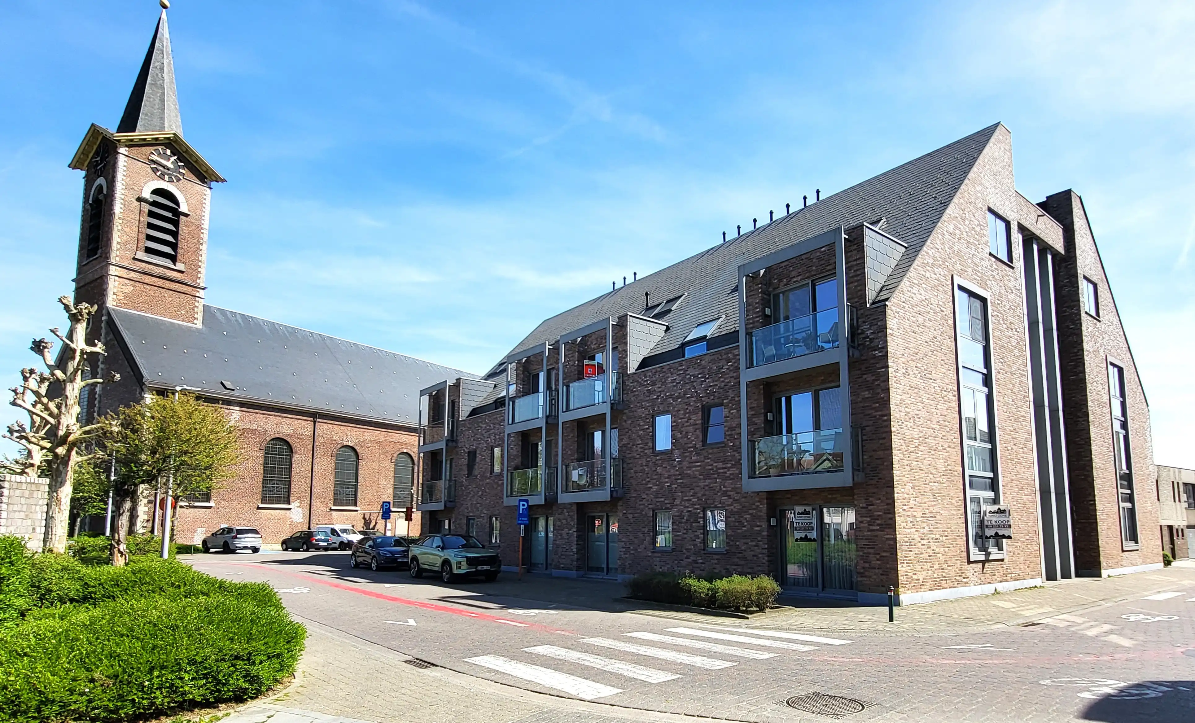 Instapklaar en energiezuinig appartement (66 m²) met zuidgerichte terrassen, ideaal gelegen in een rustige dorpsomgeving op wandelafstand van winkels, openbaar vervoer en scholen.  foto 4