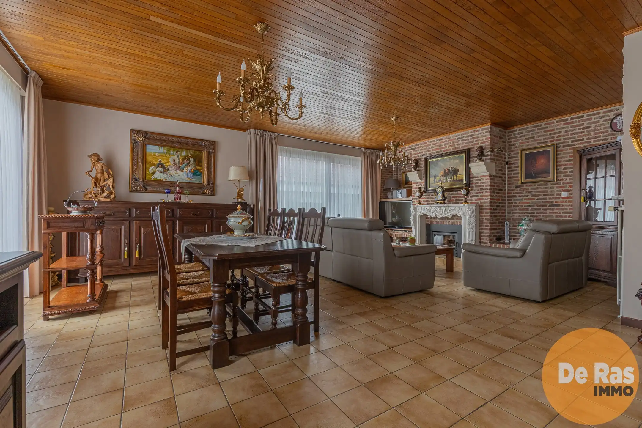 HILLEGEM - Mooie bungalow in rustige woonwijk op toplocatie foto 4