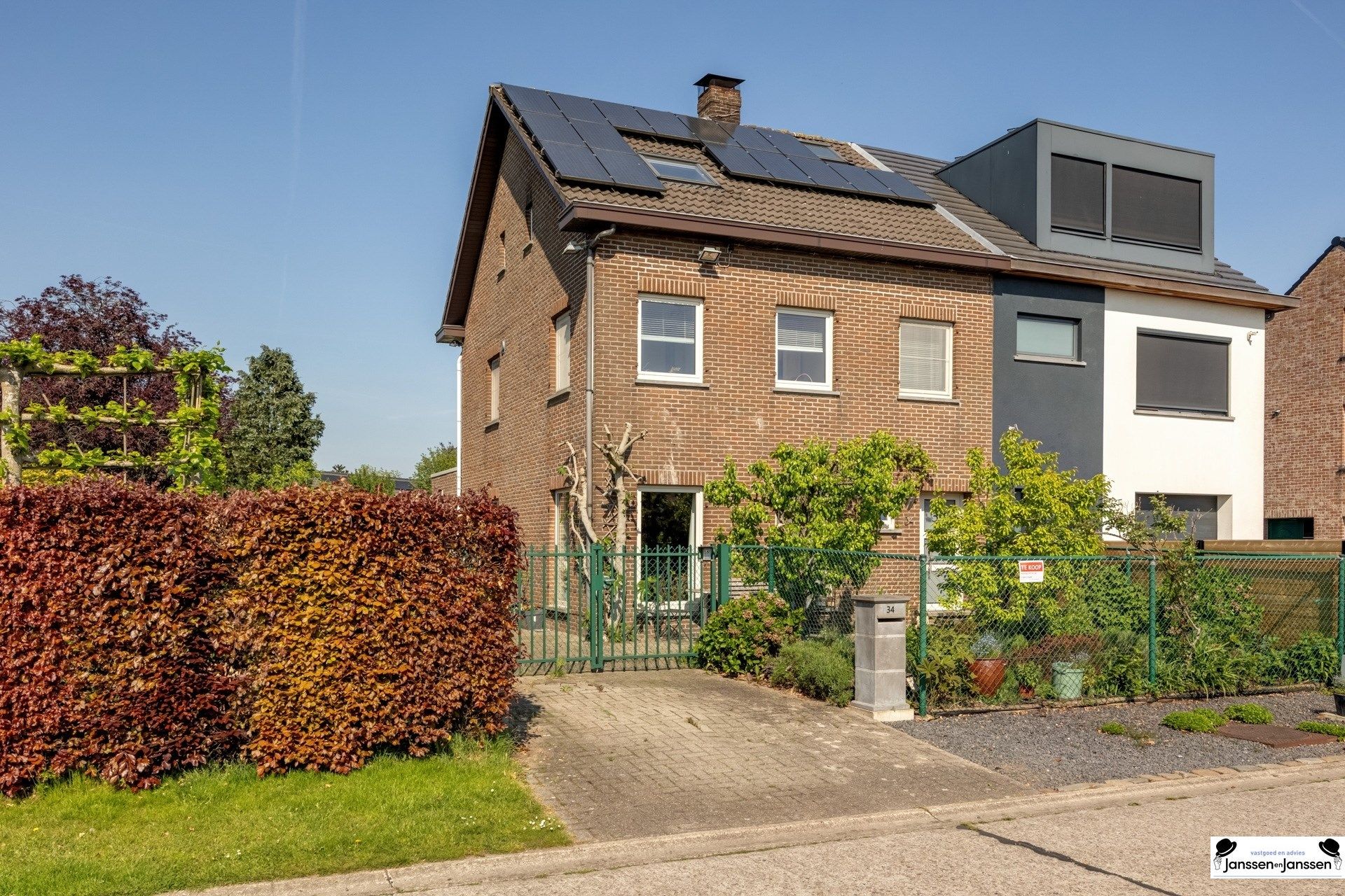 Ruime, lichtrijke en energiezuinige woning te koop EPC B (118) foto {{pictureIndex}}