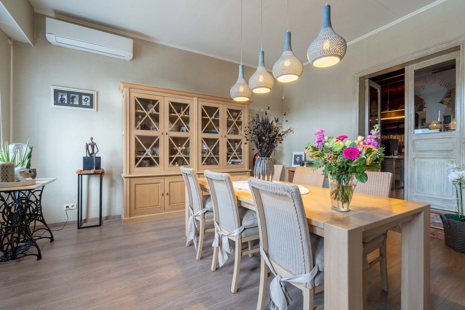 Huis met commercieel pand te koop in Grootlo! foto 5