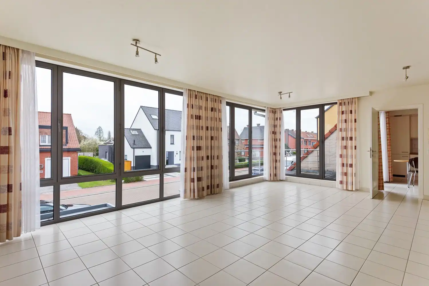 Leuk appartement met 2 slaapkamers en 2 ruime terrassen te Lint foto 2