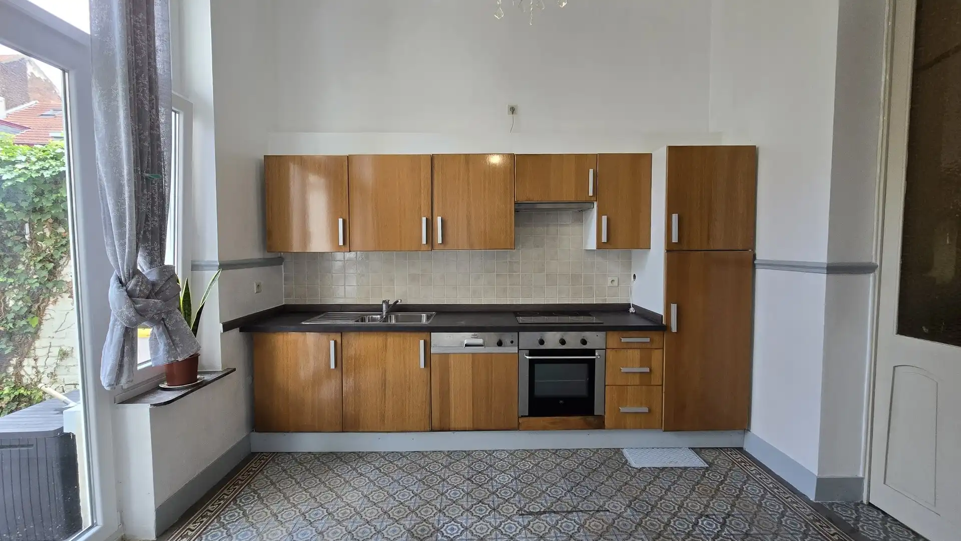 Prachtig neoclassicistisch appartement met stadstuin te huur in Elsene foto 9