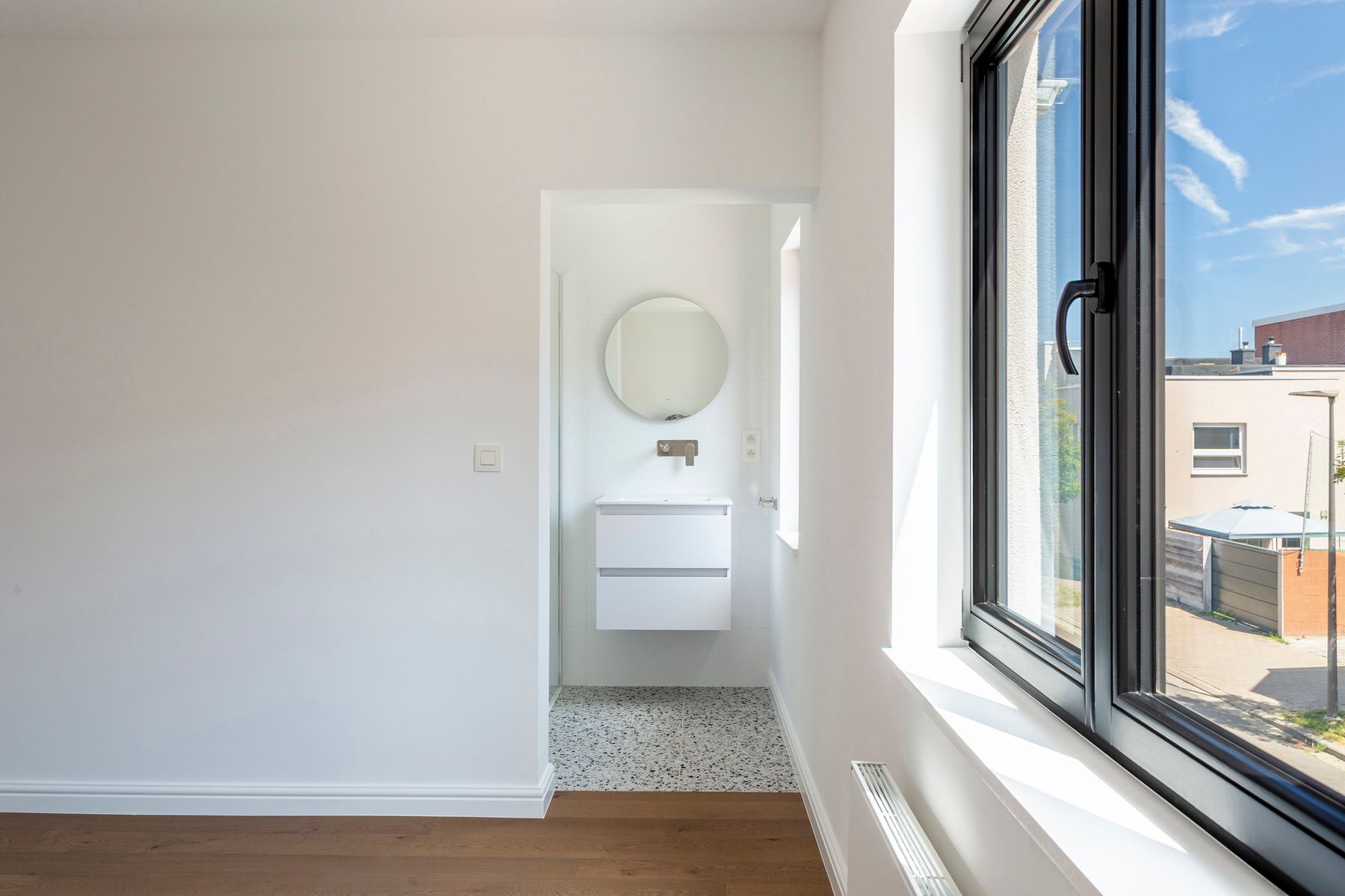 Totaalreno woning met prachtige tuin in een rustige woonwijk foto 11