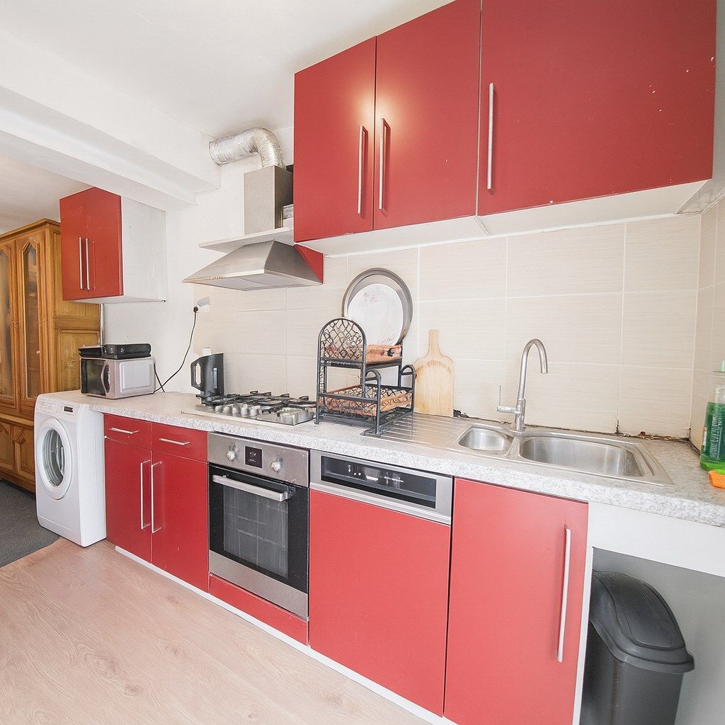 Te koop: Charmante rijwoning met diepe tuin in hartje Sint-Niklaas! foto 5