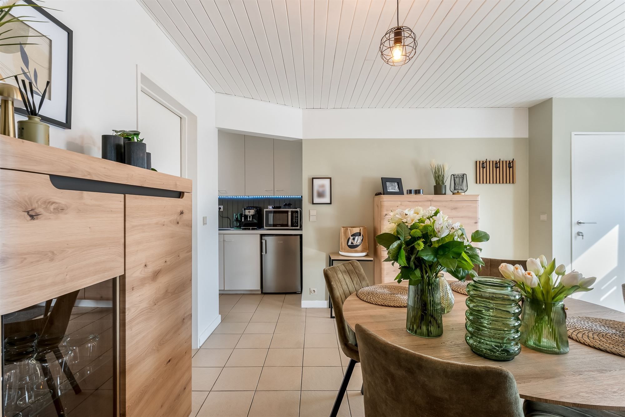 GOED GELEGEN OPBRENGSTEIGENDOM MET 2 APPARTEMENTEN foto 8