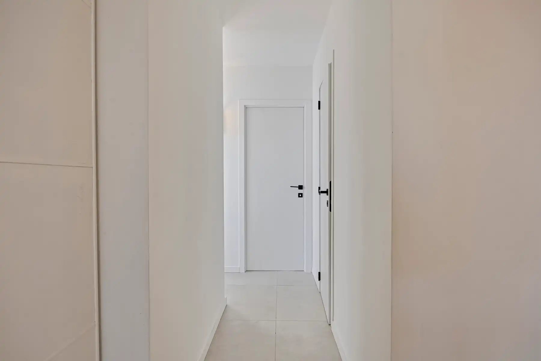 Gerenoveerd 3-slaapkamer appartement foto 4