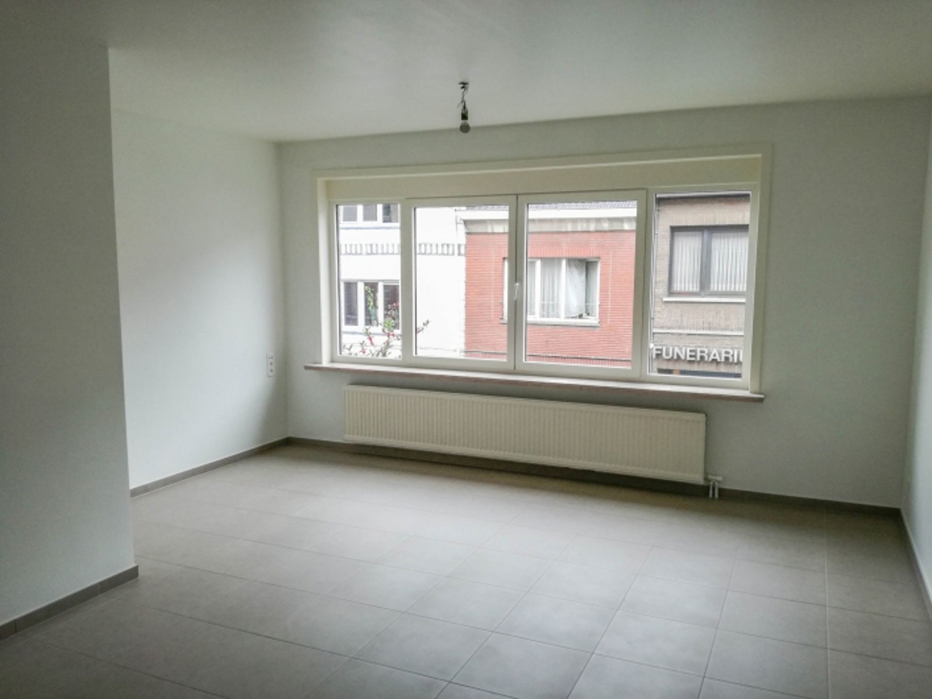 WETTEREN - Gerenoveerd appartement in het centrum foto 2