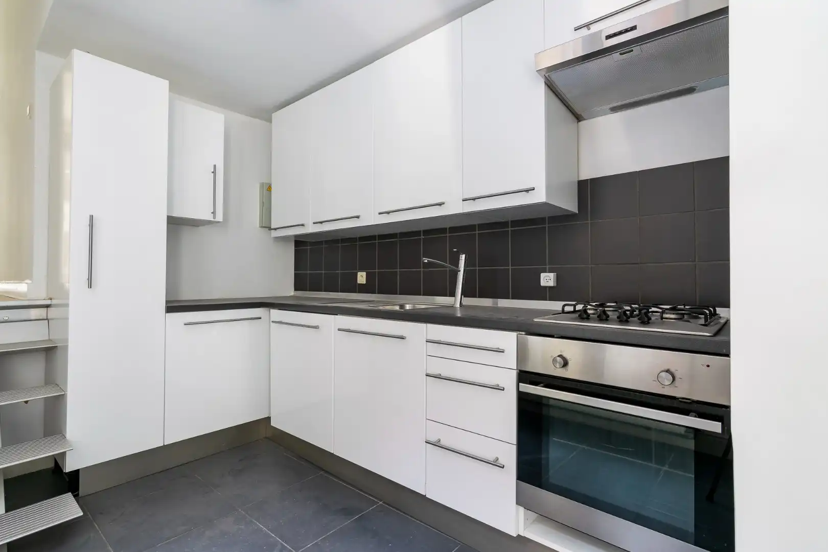 Licht appartement op leuke ligging foto 3