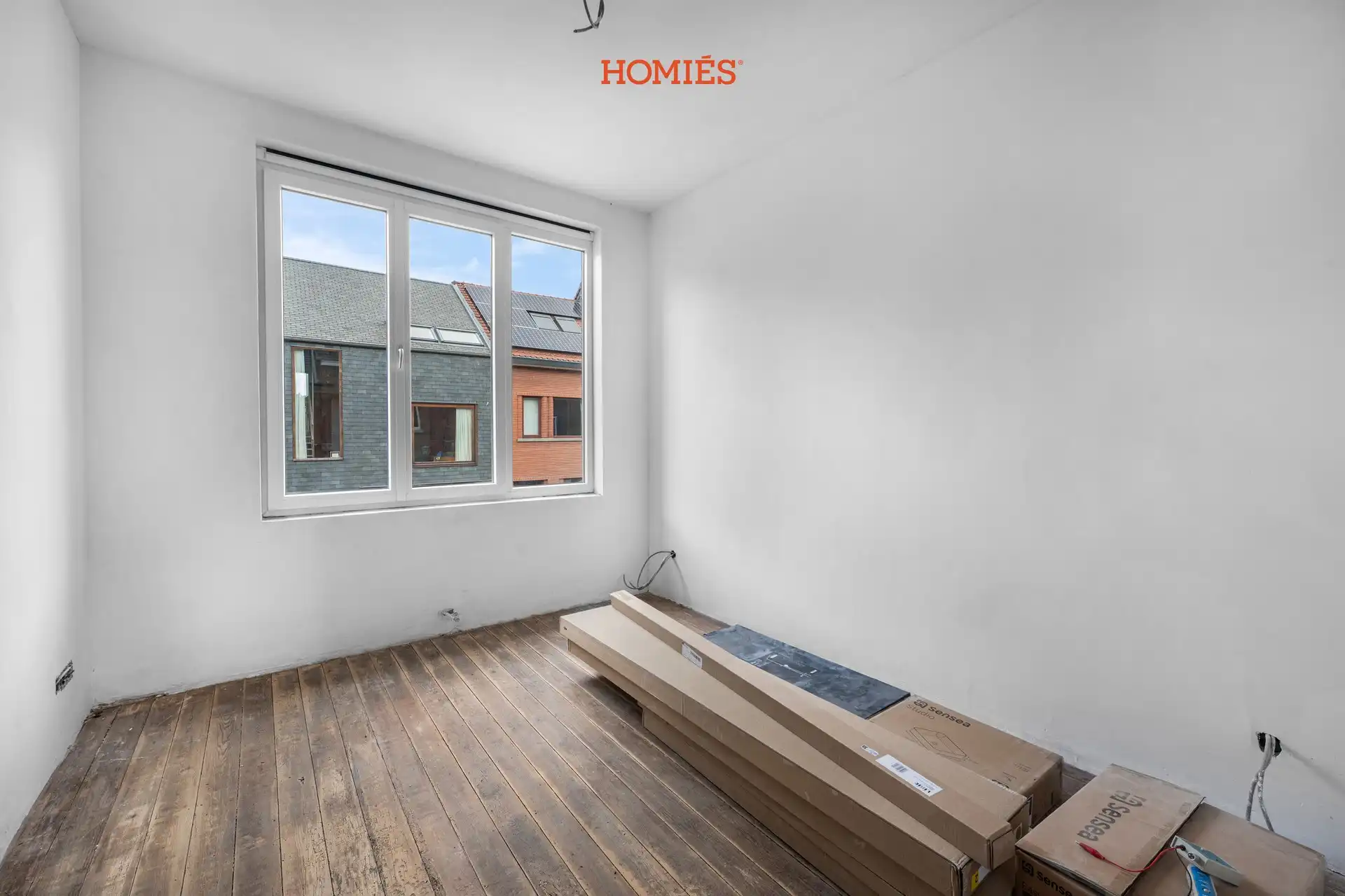 Karaktervolle deels gerenoveerde woning met schuur en tuin foto 10