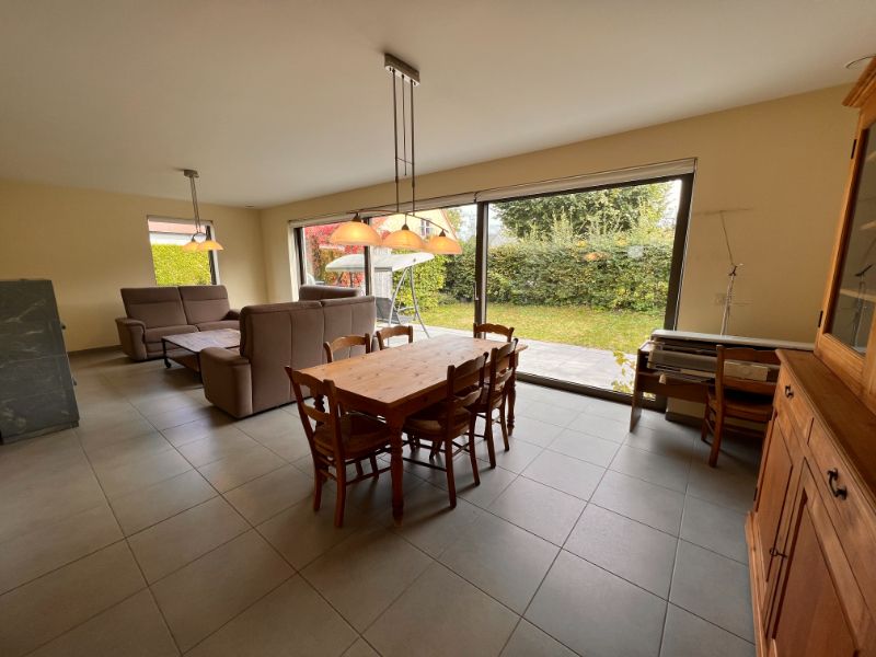 --- NIEUW --- Centraal gelegen, energiezuinige bungalow met 2 slaapkamers foto 5