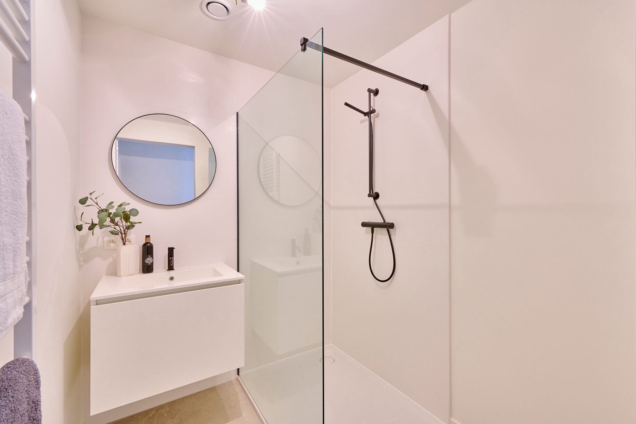 APPARTEMENT MET WINTERTUIN, 138m², 2 SLAAPKAMERS 2 BADKAMERS foto 14