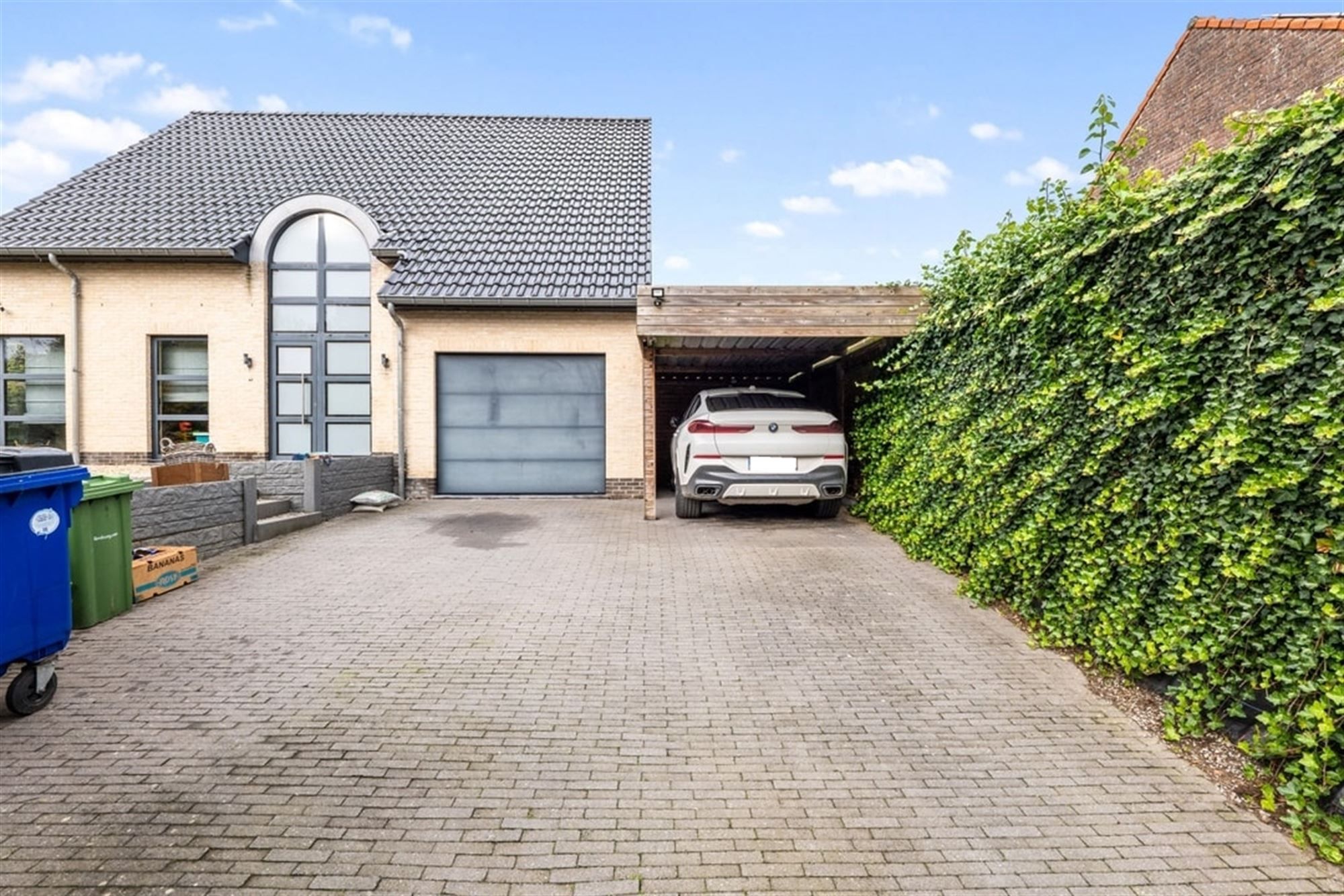 GEZELLIGE INSTAPKLARE GEZINSWONING MET 4 SLKS EN GARAGE IN BOEKHOUT foto 5