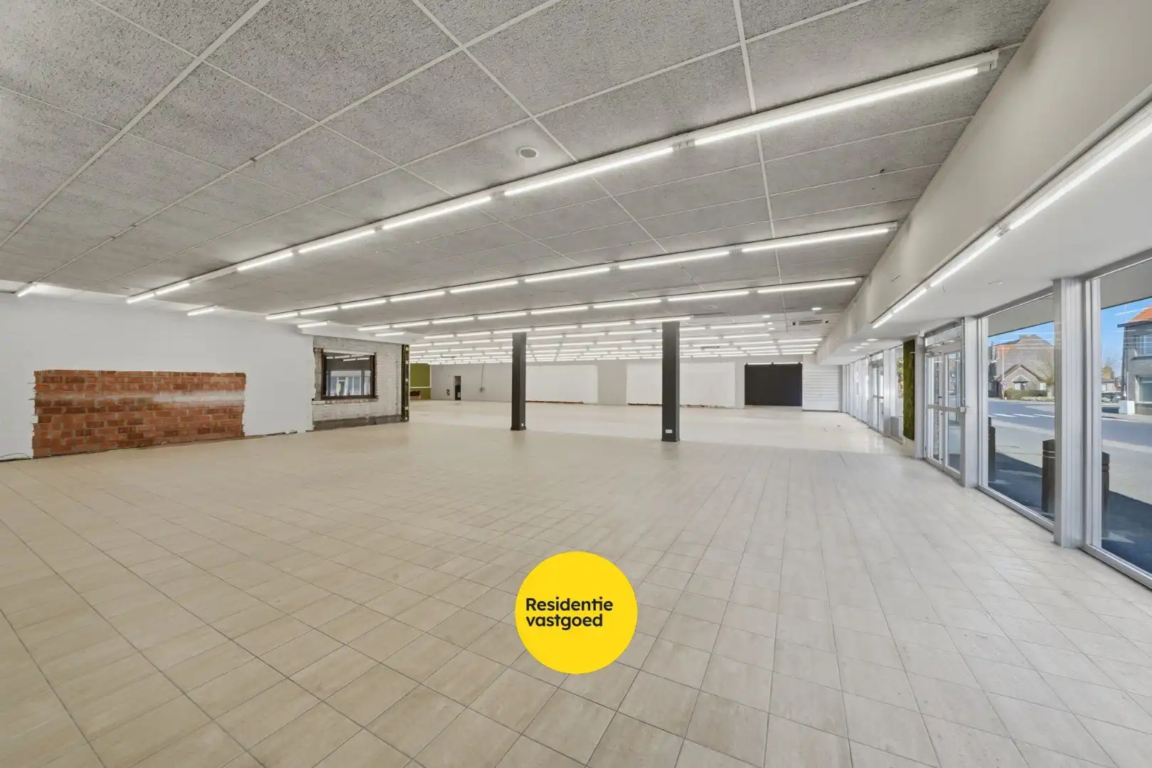 Commerciële ruimte te huur in het centrum van Aartrijke foto 5