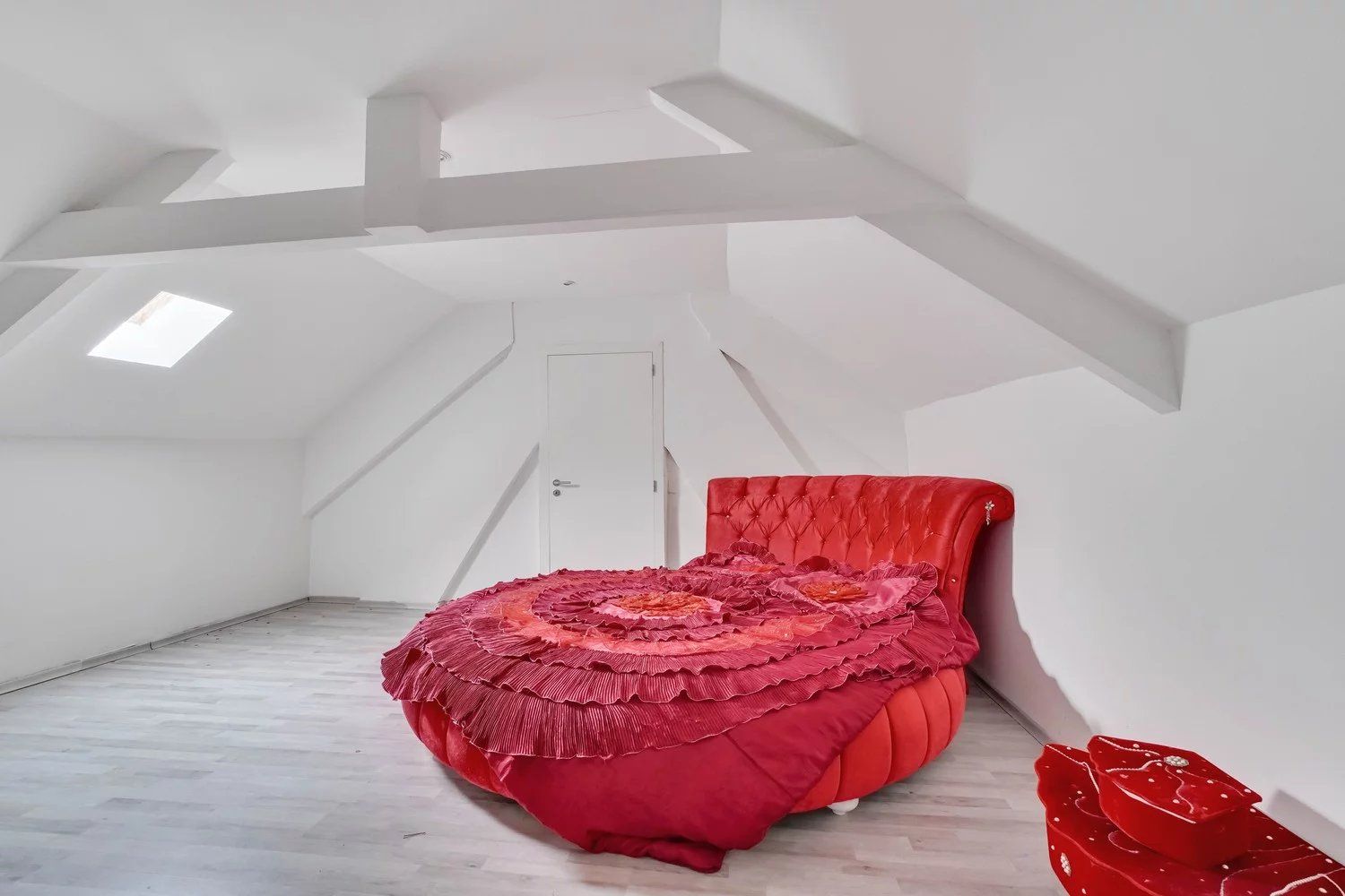 Gerenoveerde gezinswoning met vier slaapkamers foto 15