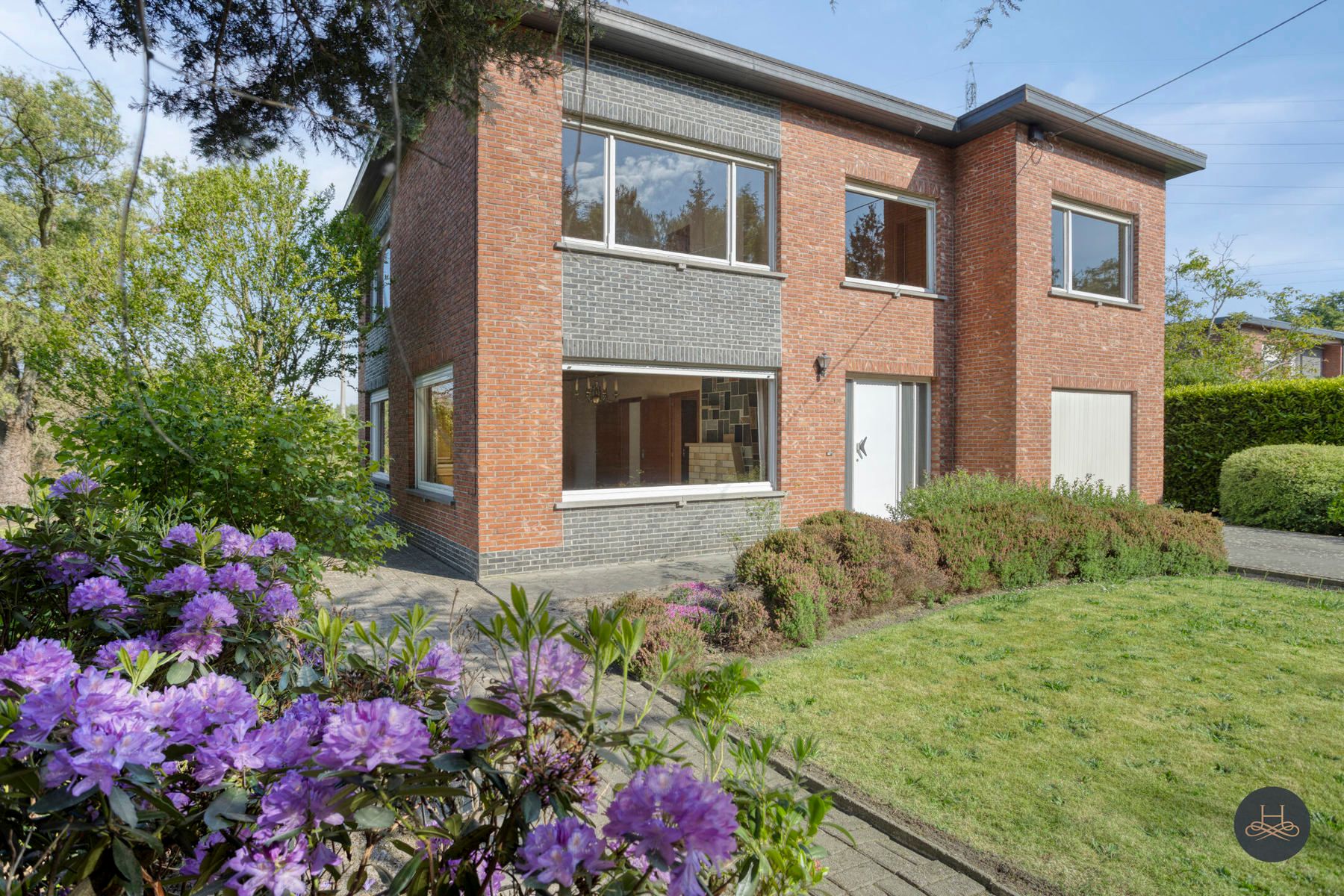 Charmant ruime renovatiewoning gelegen op een enorm perceel foto 5