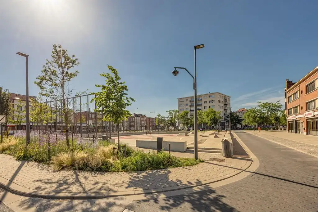 Karaktervolle gezinswoning met 4 slaapkamers en zonnige stadstuin foto 28