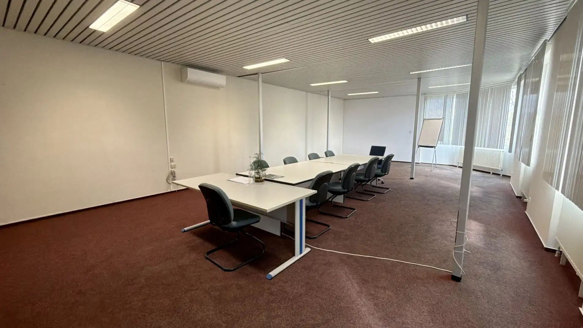 Magazijn met kantoorruimte te huur vlakbij A12 in Schelle foto 10