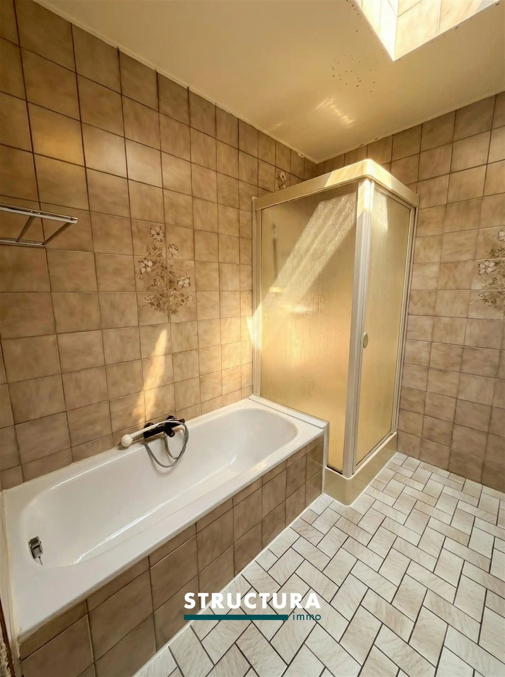 Woning met garage en ruime zolder foto 10