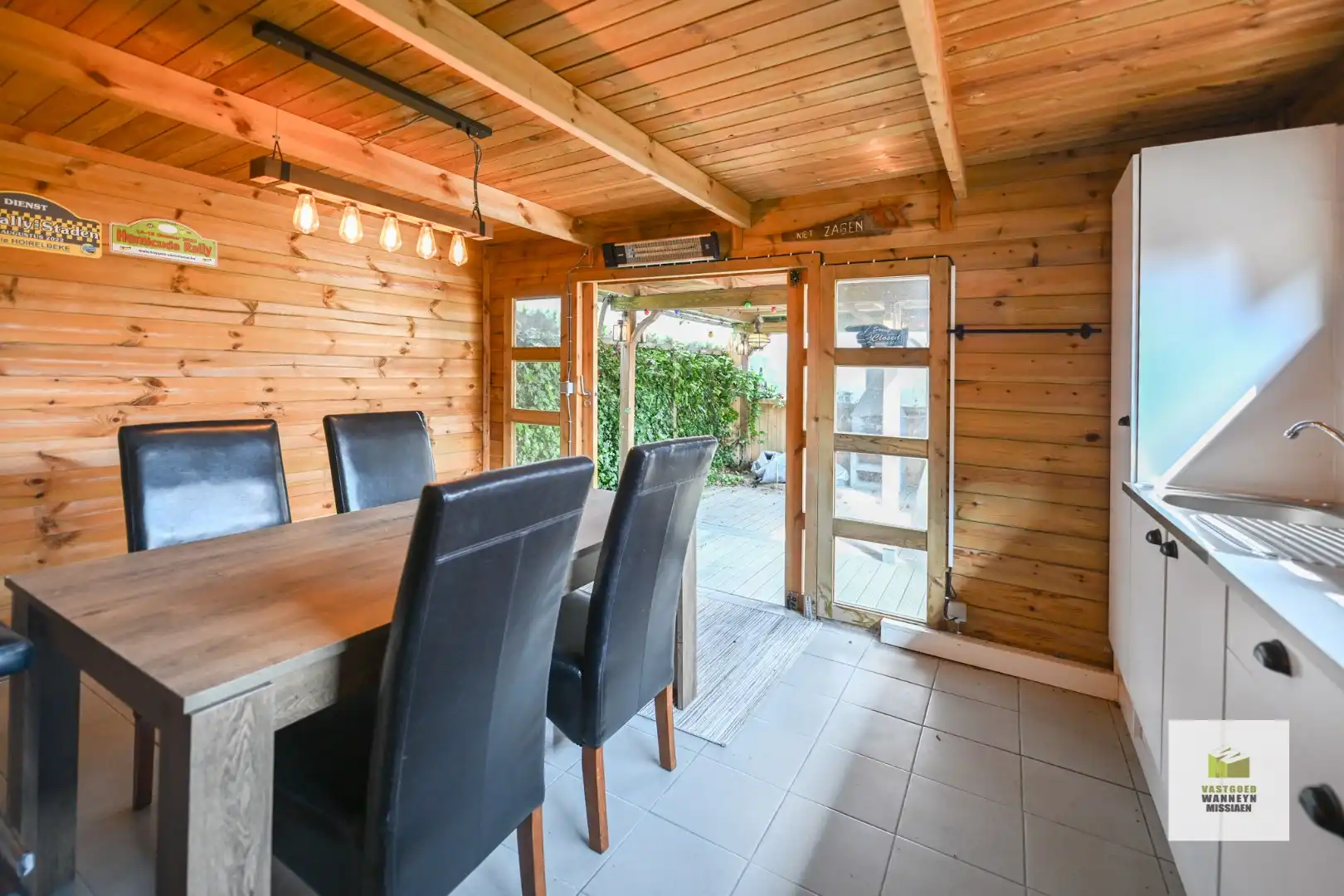 Gelijkvloerse alleenstaande woning met 5 slaapkamers op 657m2 foto 20