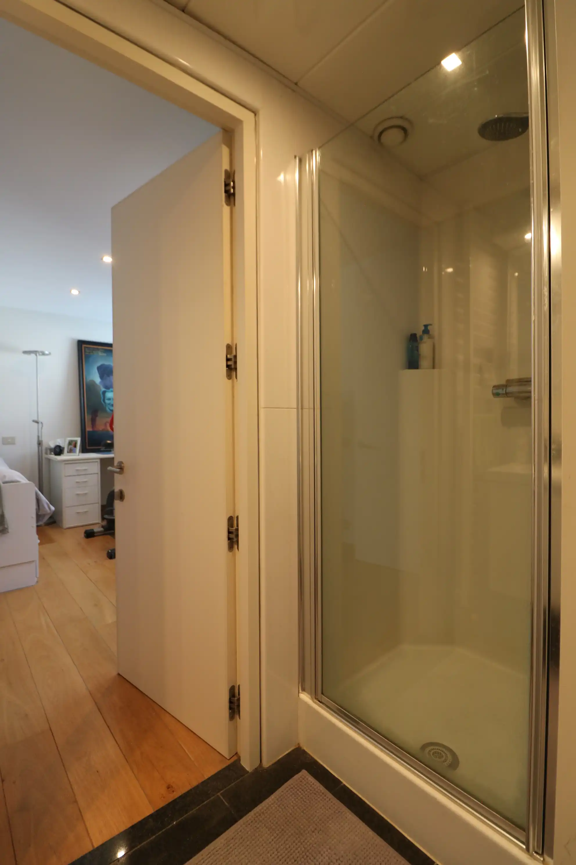 Uniek 4-slaapkamerappartement met fantastisch zicht op zee. foto 5