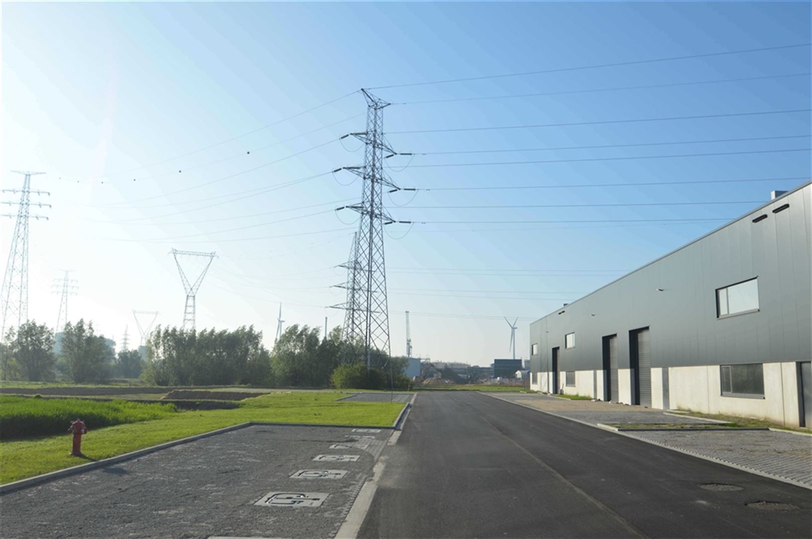 Nieuwbouw KMO units op strategische ligging  foto 3