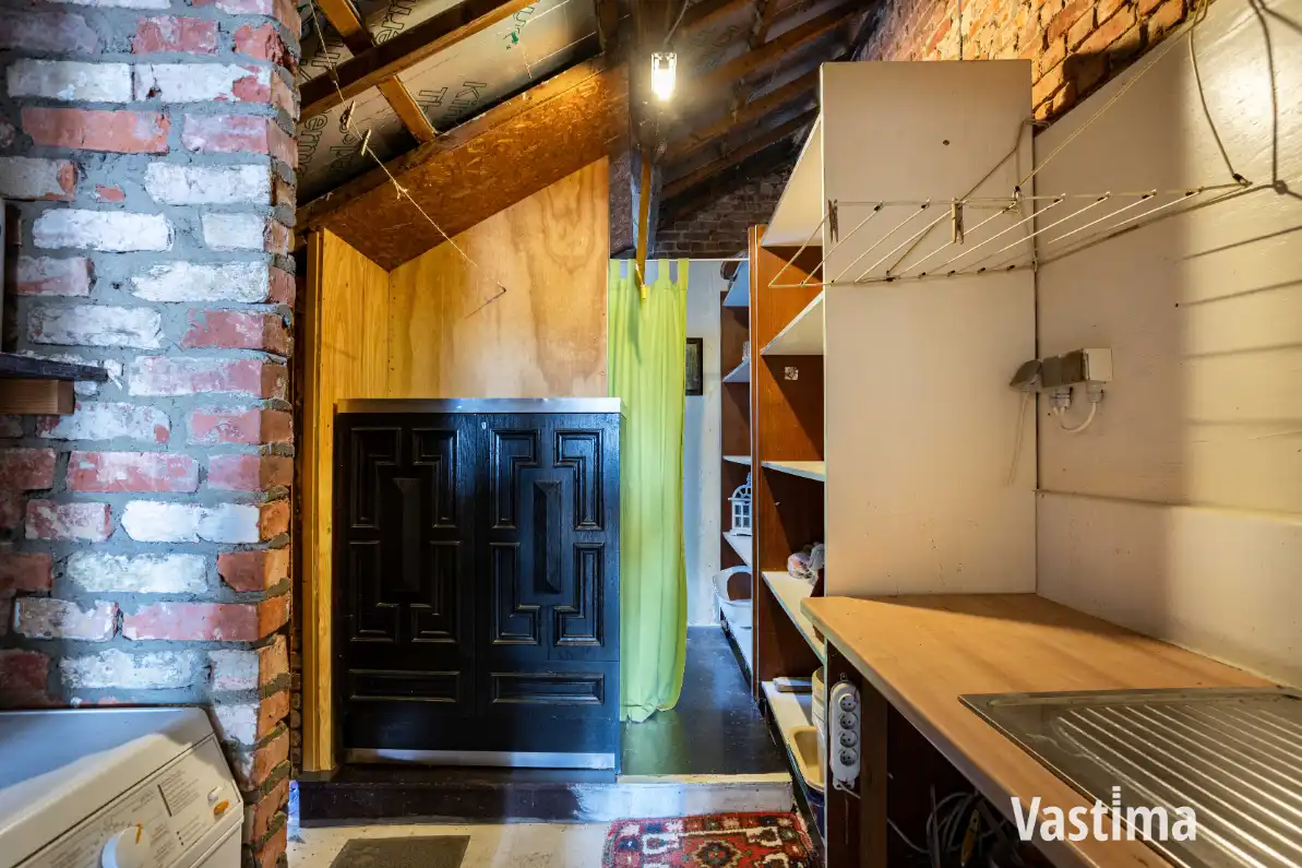 Te renoveren woning met ruime tuin foto 7