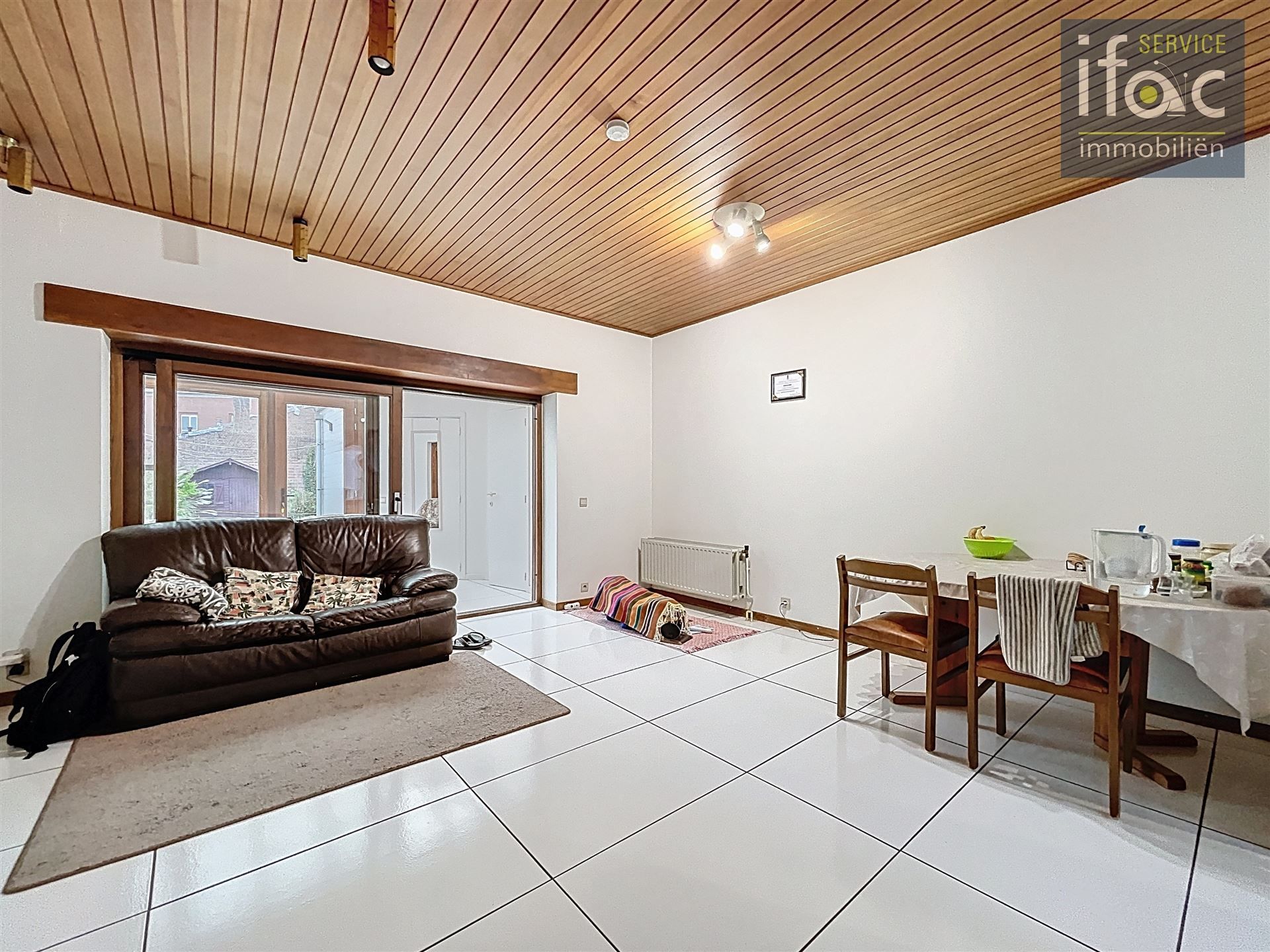 Rijwoning met tuin  foto 4