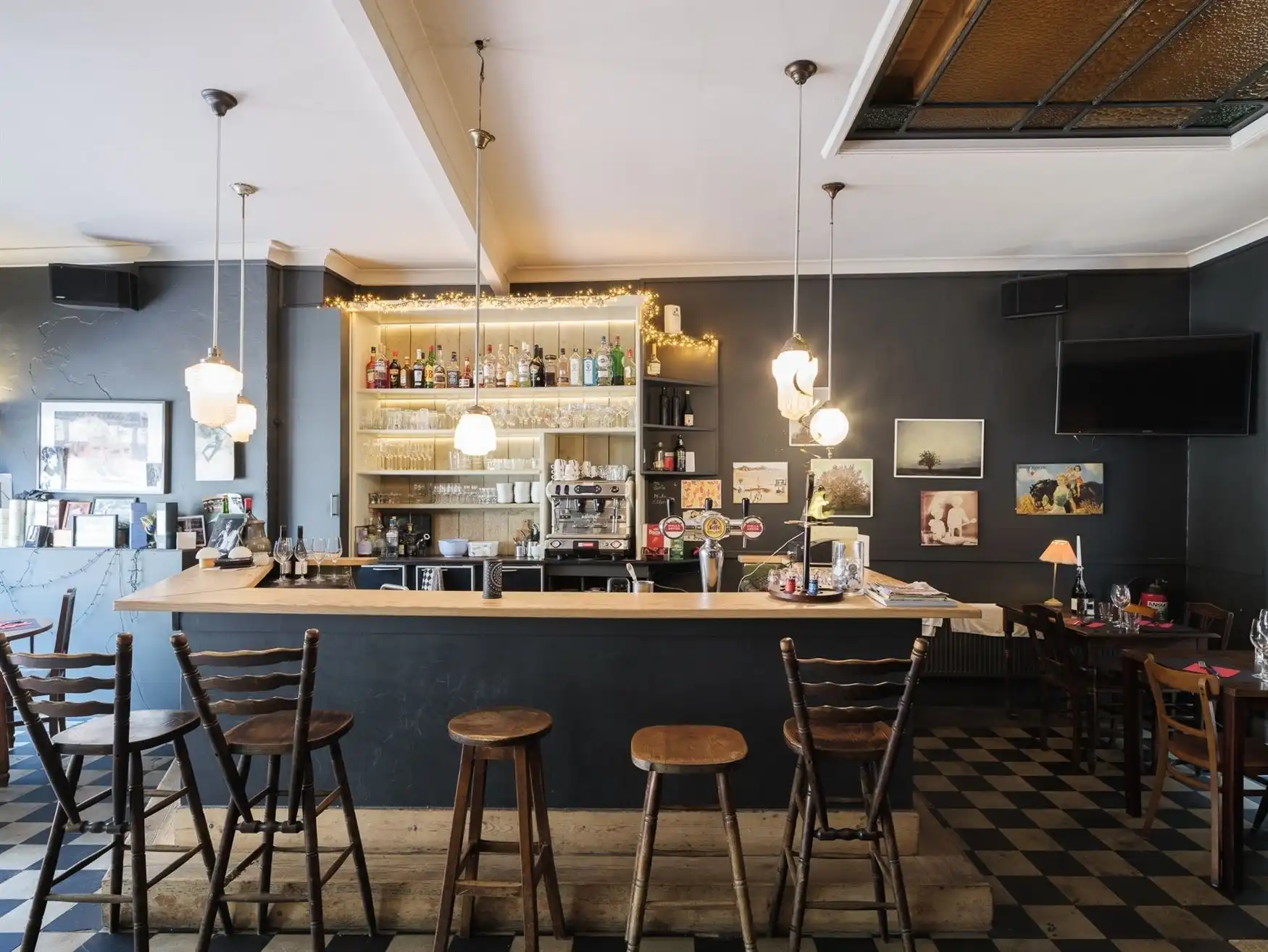 Unieke vastgoedkans in hartje Hansbeke. foto 9