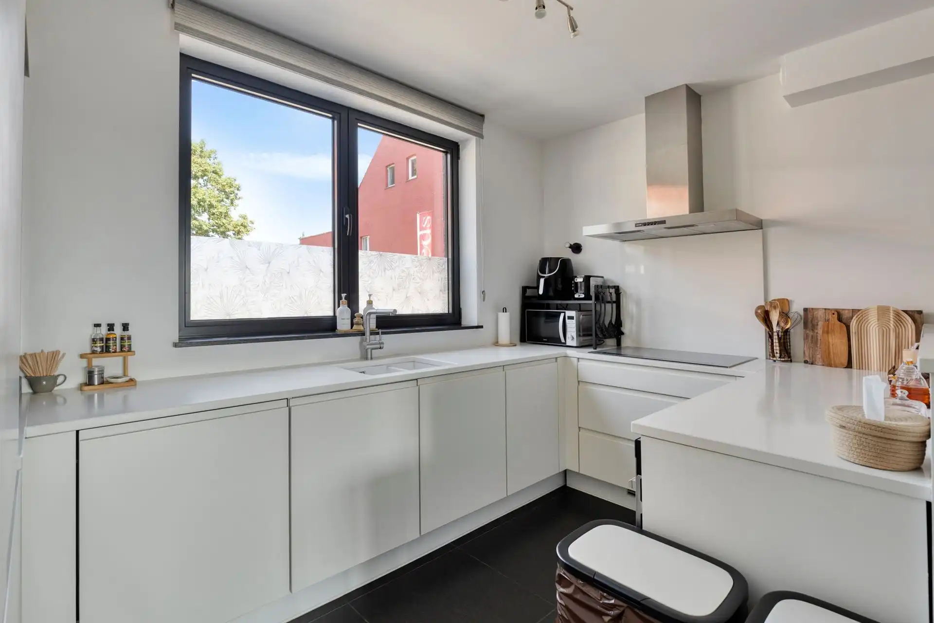 Duplex met 2 slaapkamers, terras en garage.  foto 6