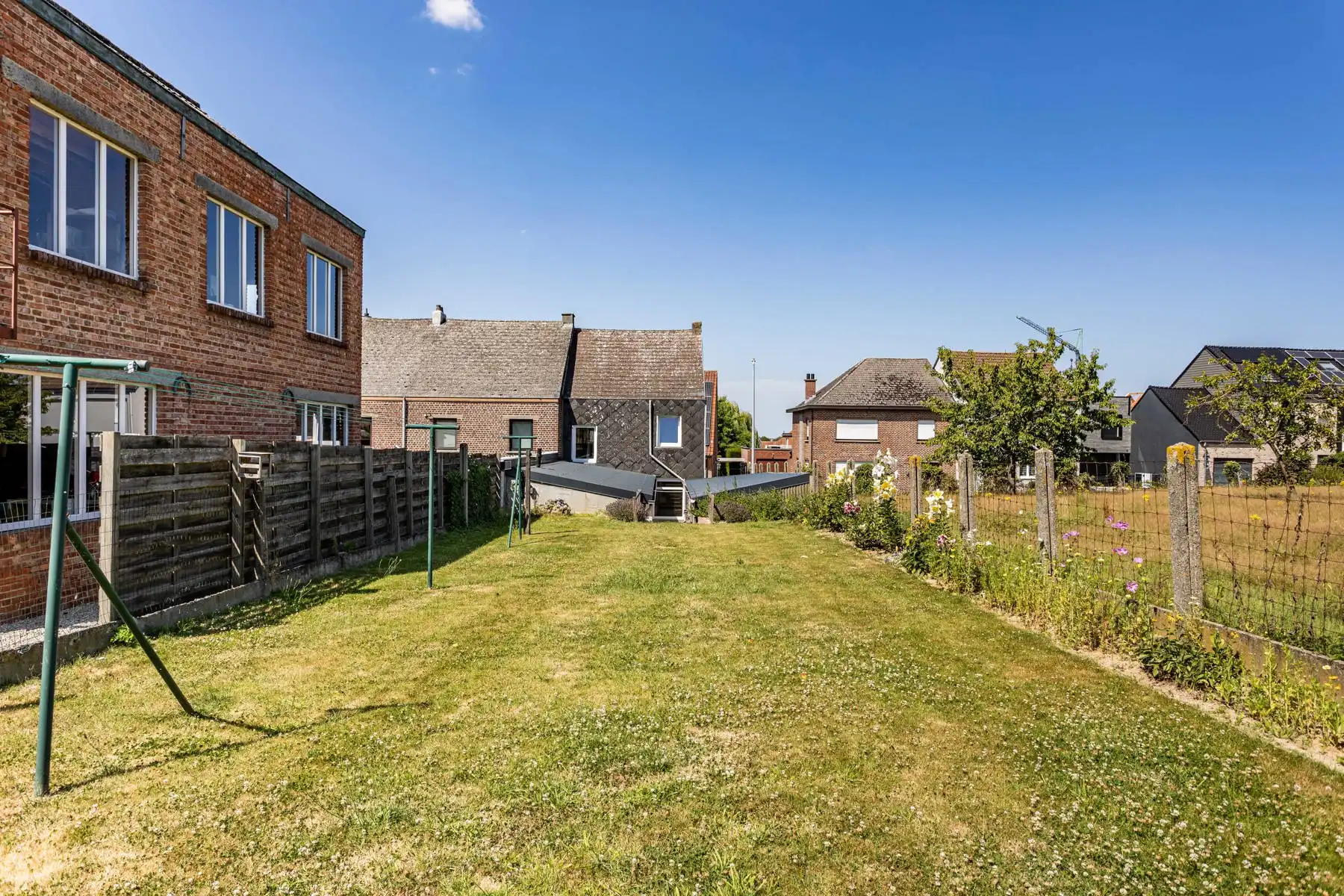 Leuke half-open bebouwingn met zuidgerichte tuin! foto 34