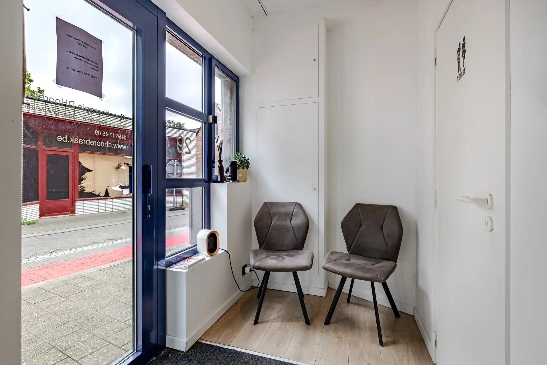 Kantoorruimte/praktijkruimte in de dorpskern! foto 10