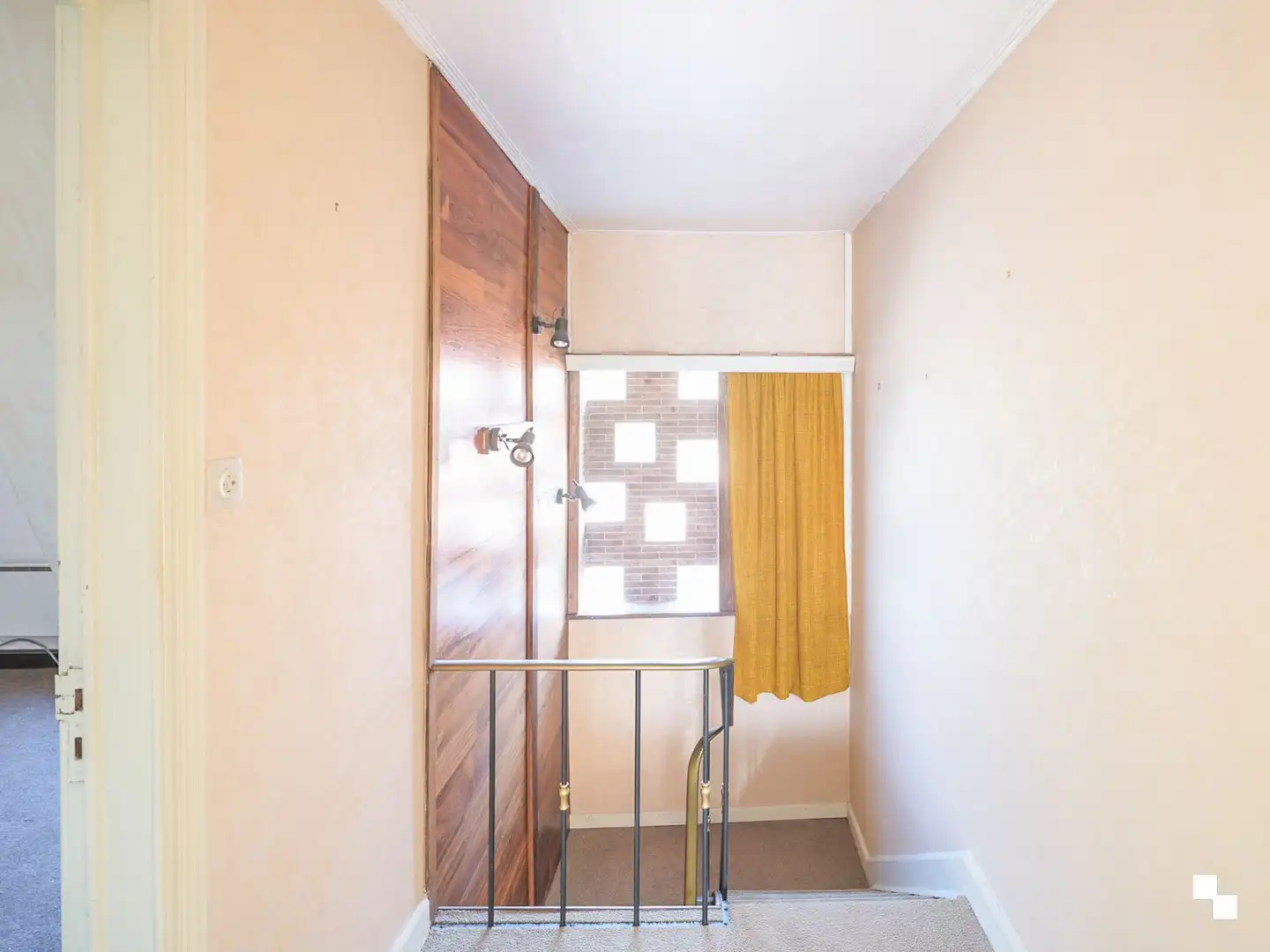 Te renoveren woning met gezellige tuin in het hart van Merelbeke foto 9