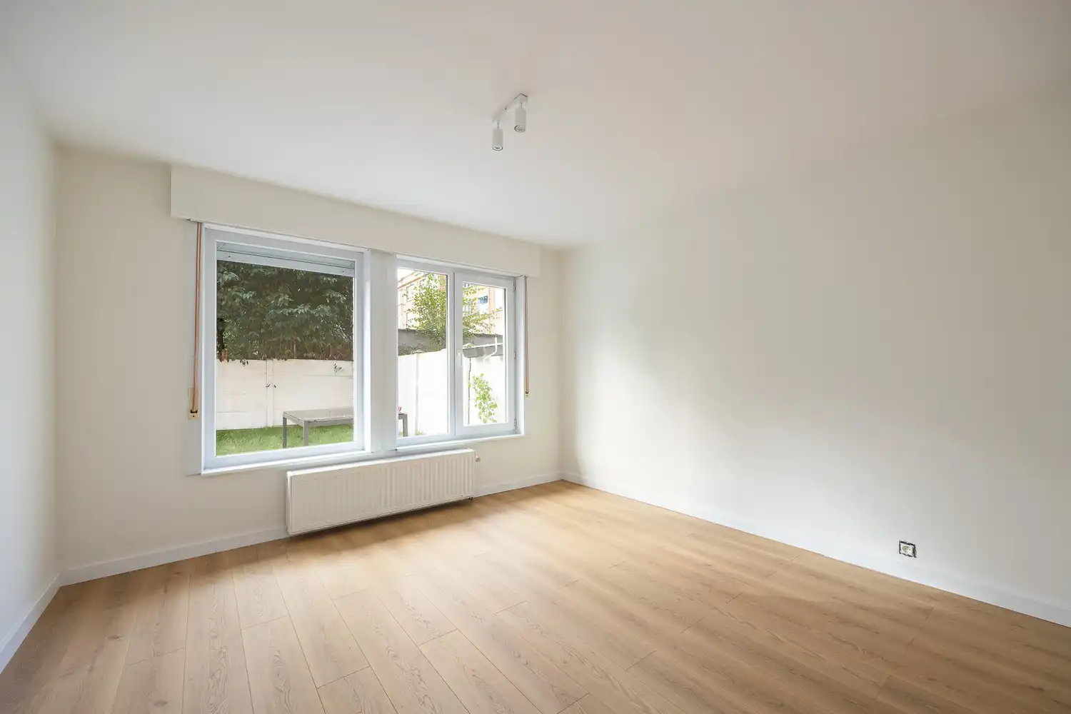 Modern gelijkvloersapp met charmante ZW-tuin foto 13