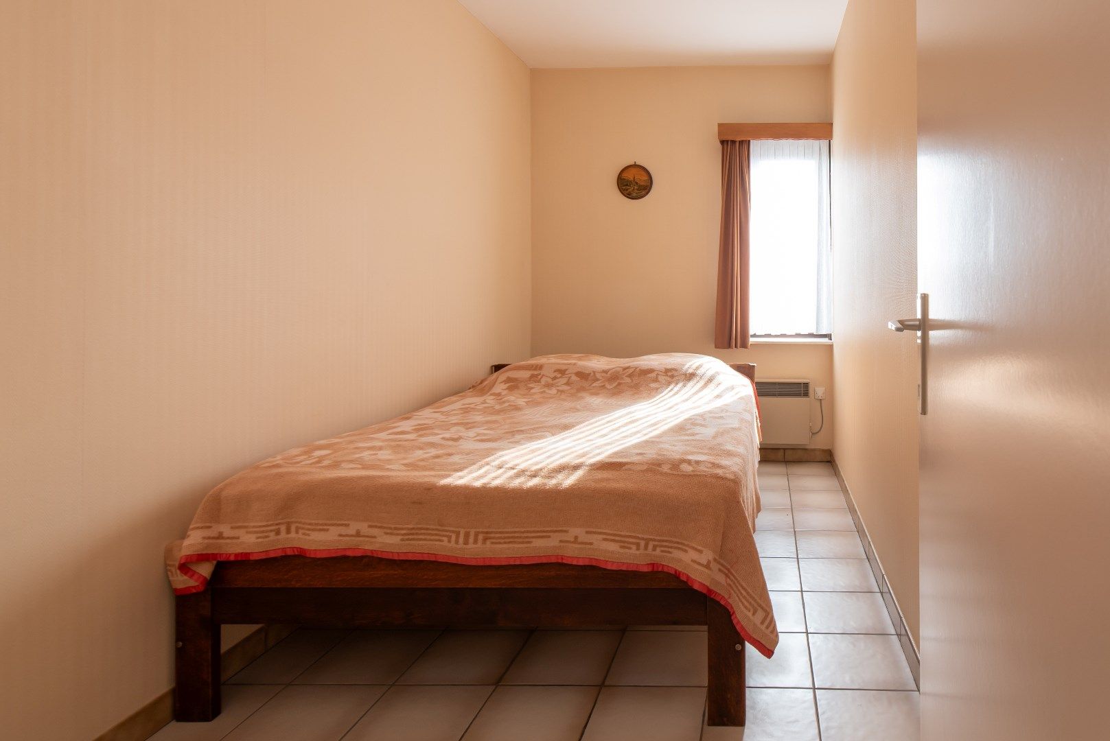 Mooi instapklaar 2 slaapkamer appartement in Raversijde met zijdelings zicht op zee foto 7