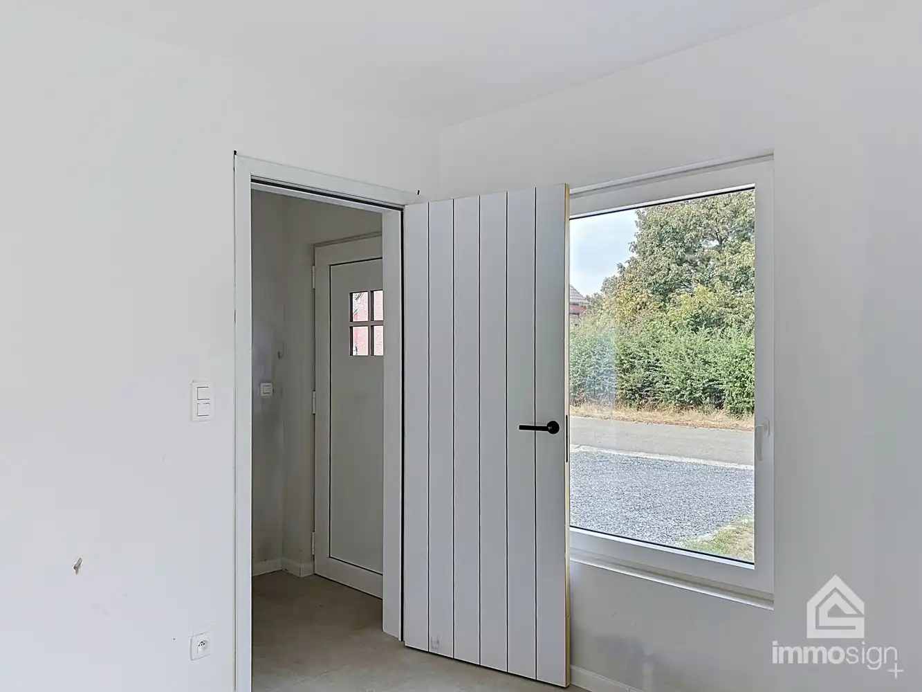 Gerenoveerde gelijkvloerse woning op ruim perceel in Peer! foto 9