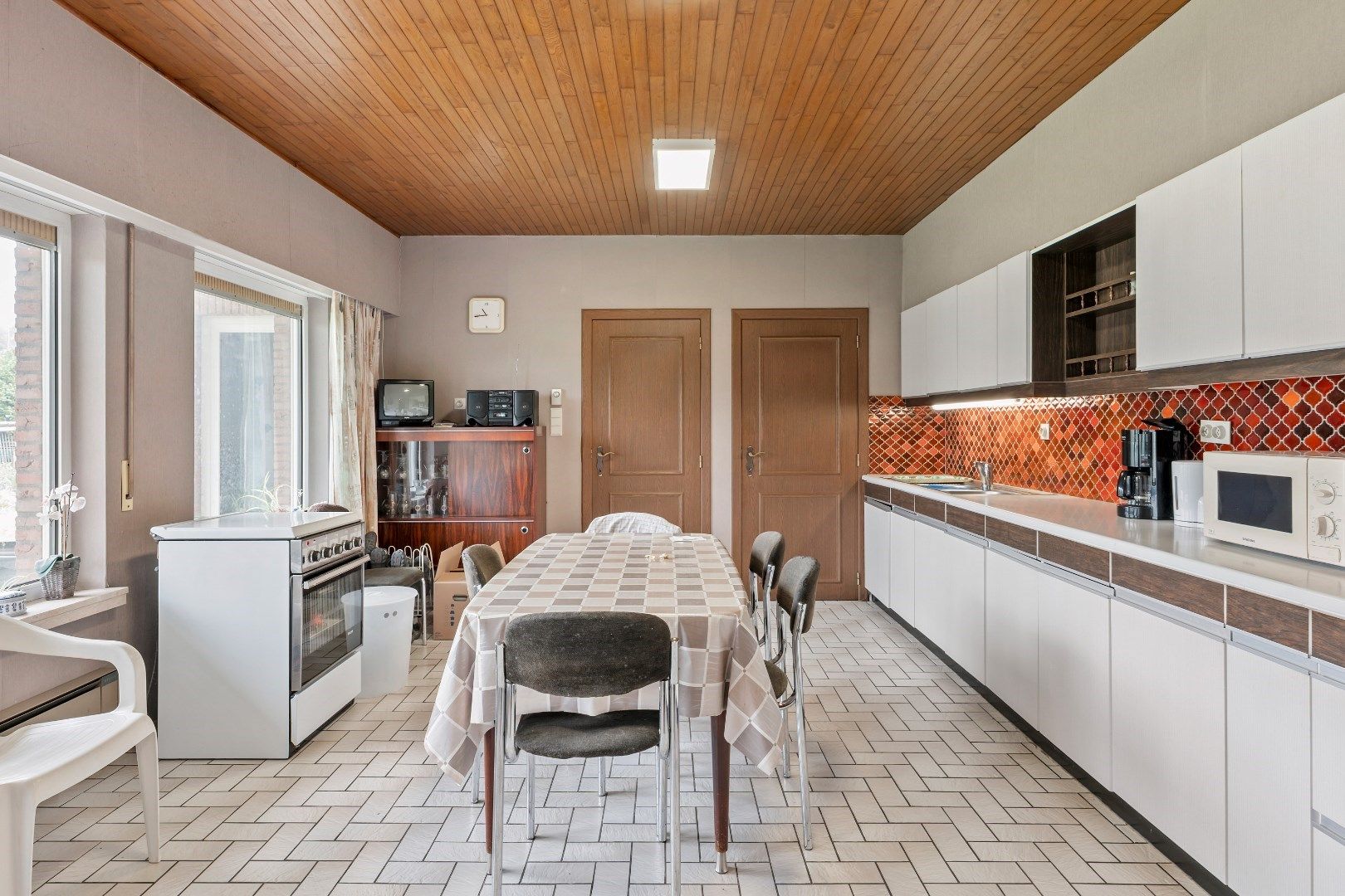 Woning met tuin, garage en 3 slaapkamers met 1715m² oppervlakte foto 11
