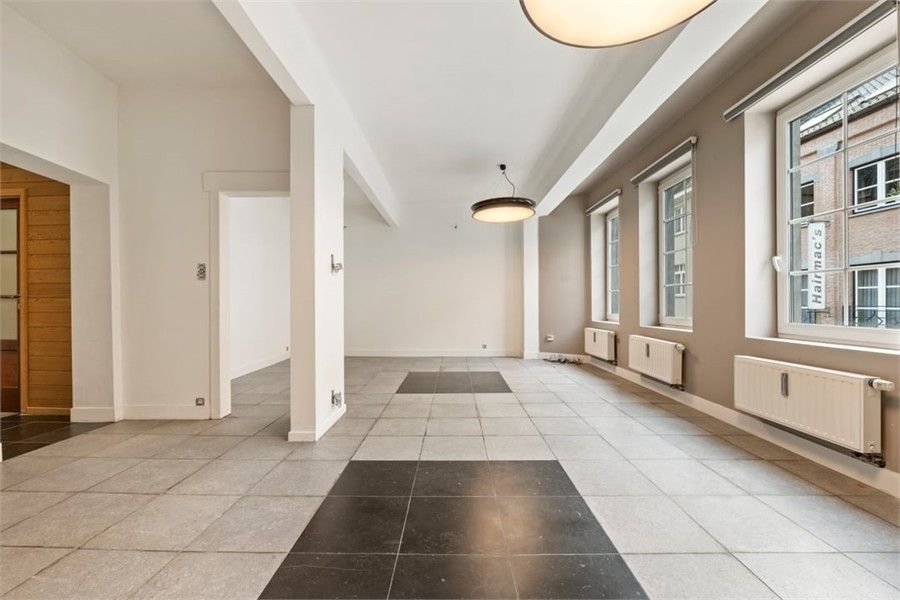 RUIM INSTAPKLAAR APPARTEMENT MET RUIM TERRAS IN HET CENTRUM VAN SINT-TRUIDEN foto 8