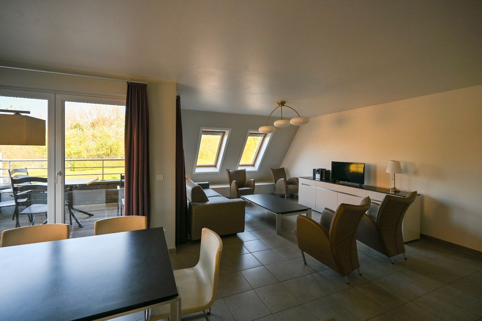 Ruim duplexappartement met 3 slaapkamers in De Haan aan zee foto 5
