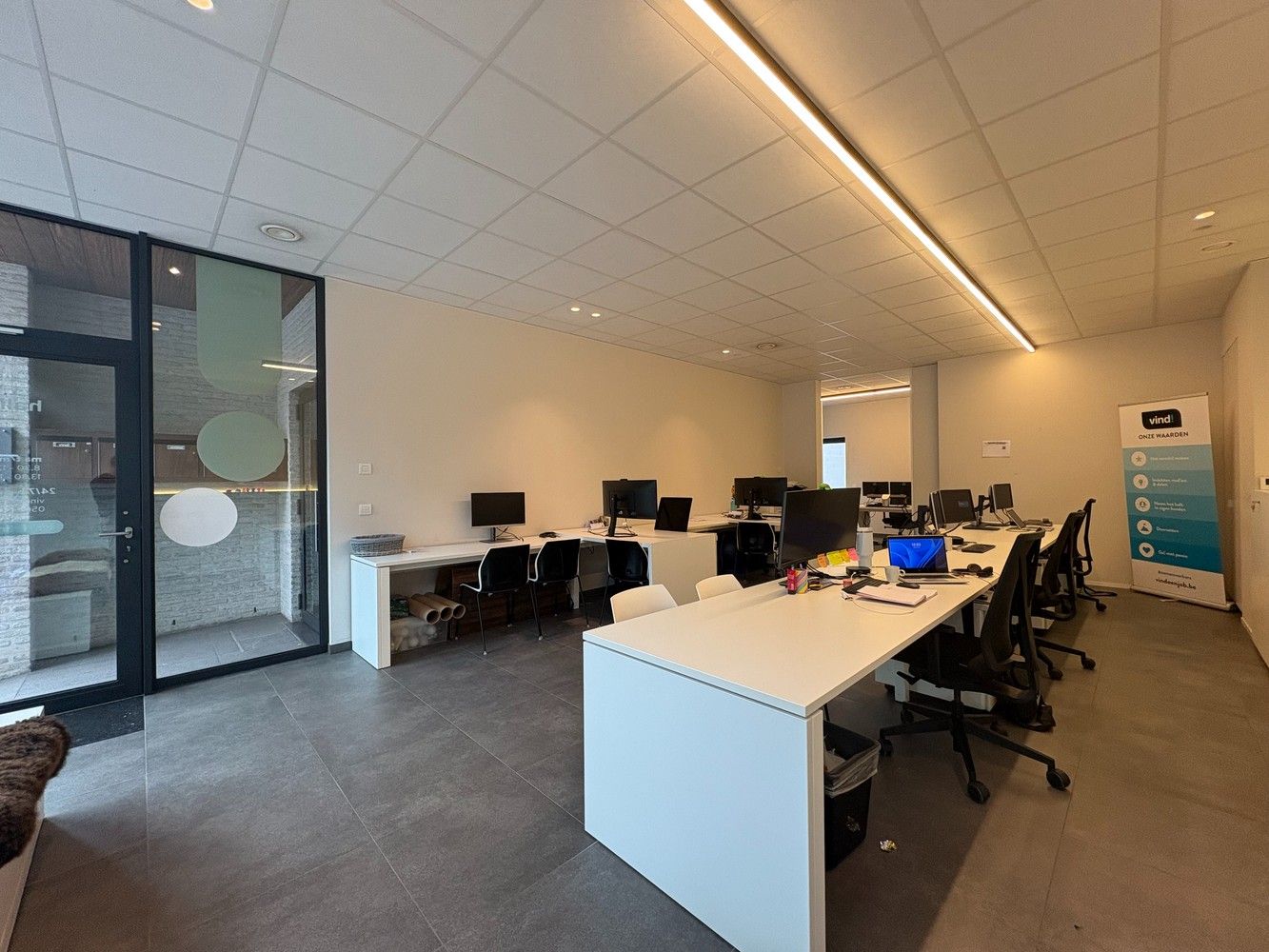 Handelsruimte in het centrum van Torhout foto 3