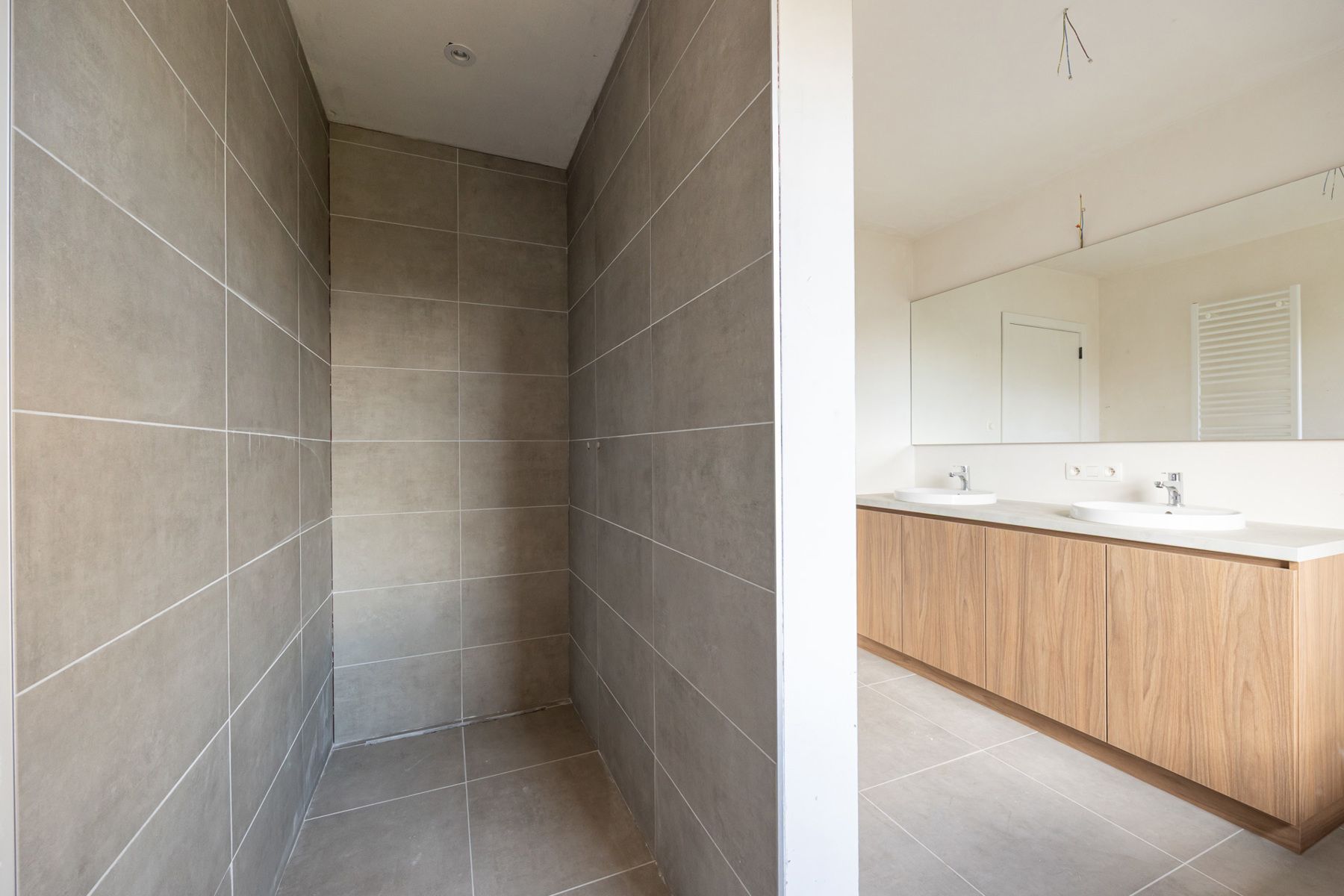 Ruime gezinswoning (ca 245 m²) met 3 slaapkamers op perceel van ca. 330 m². foto 11