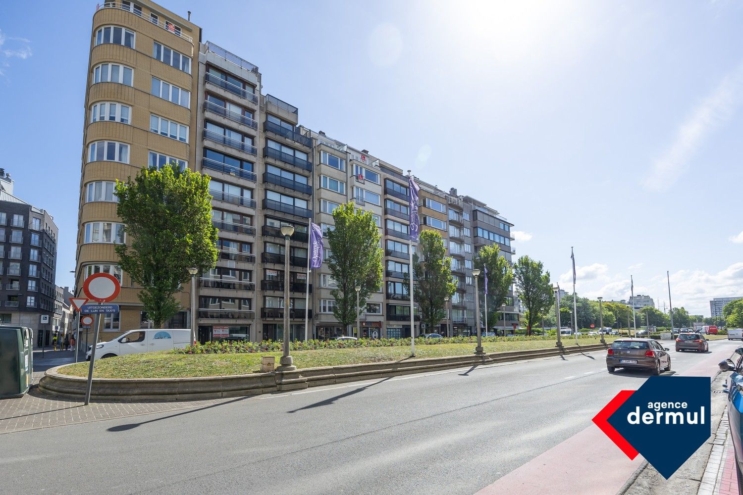 RESIDENTIE ZEEBRIES foto {{pictureIndex}}