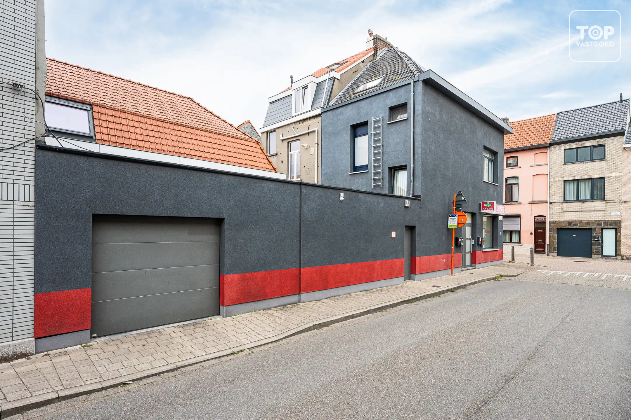Opbrengsteigendom met polyvalente ruimte + 2slpk appartement foto 2