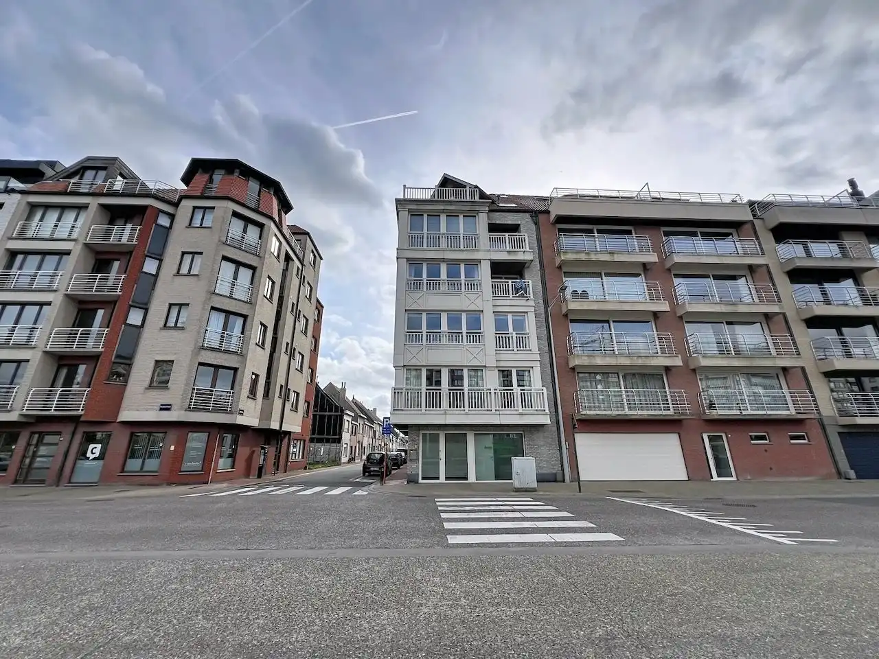 Recent hoekappartement met open zicht gelegen in de Knokkestraat. foto 3