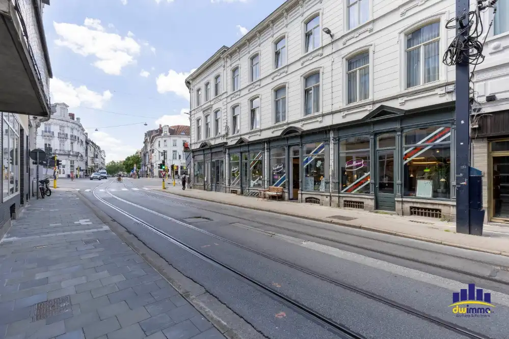 Commerciële kapperszaak met topligging ter overname in Gent foto 11