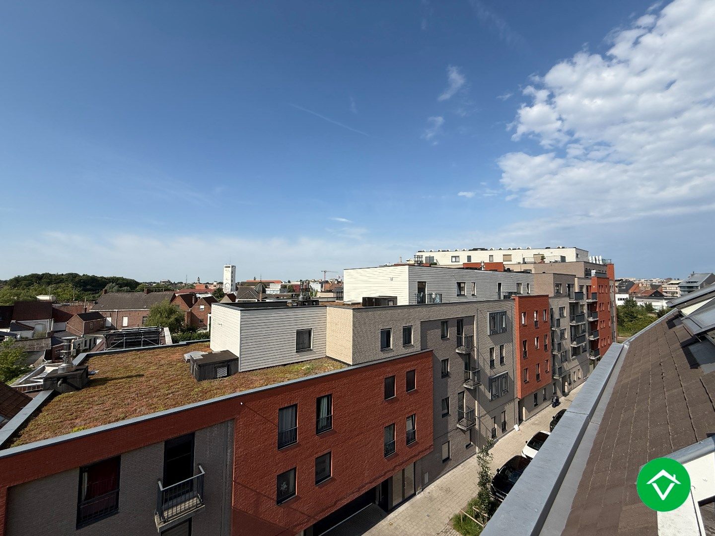 Prachtig dakappartement met twee slaapkamers, garage en twee terrassen met fenomenaal uitzicht te Roeselare foto 9