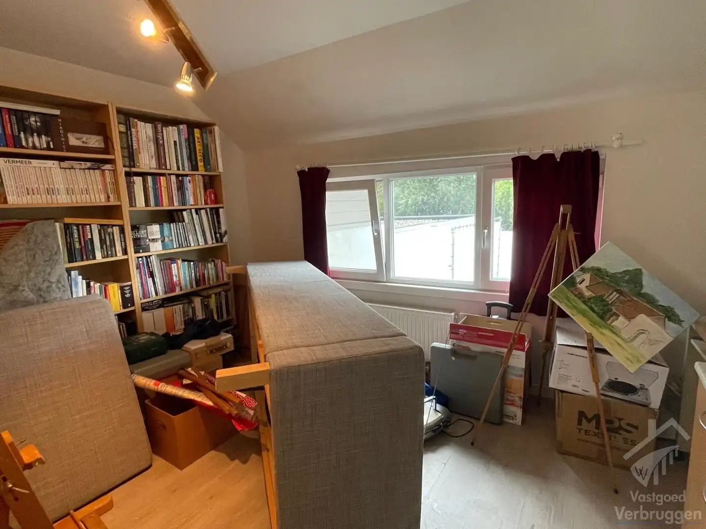 Gerenoveerde woning met garage op lijfrente foto 12