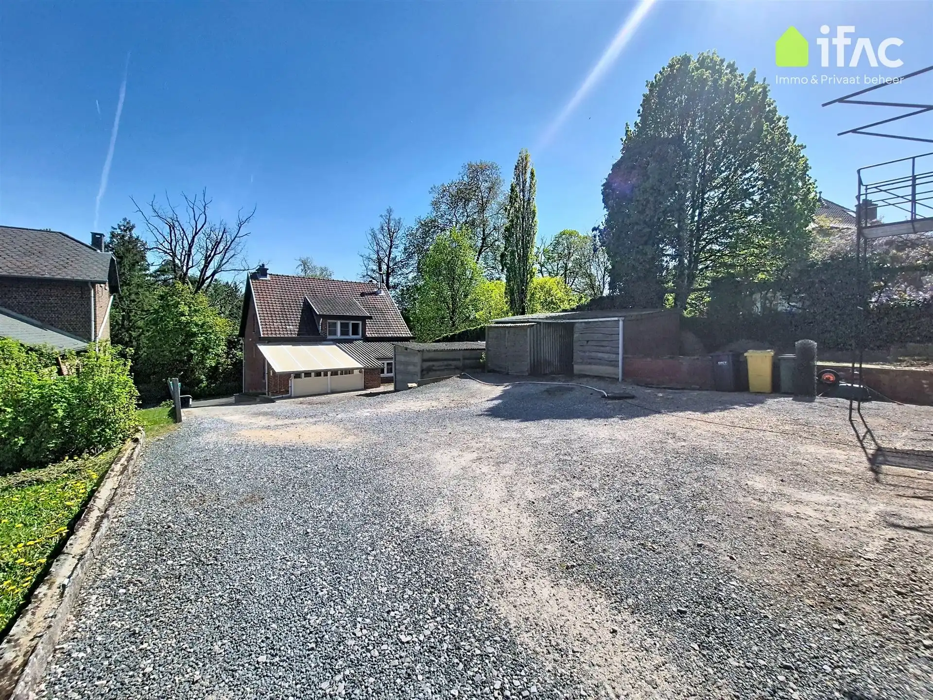 Te renoveren woning met recente ruime loods  foto 21