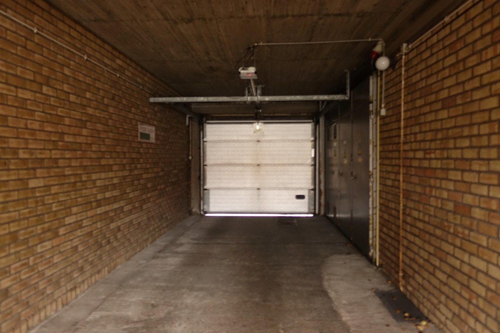 Instapklaar Appartement met 2 slaapkamers en garagebox foto 14