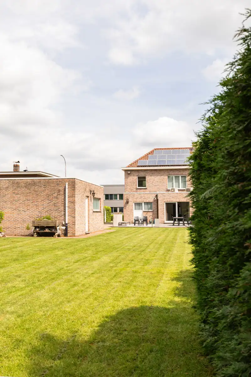 Energiezuinige, uitstekend onderhouden woning met mooie tuin foto 26